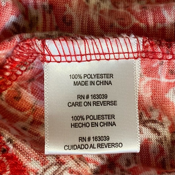 All in Love red and cream print short sleeve top, size 3XL - Picture 6 of 6